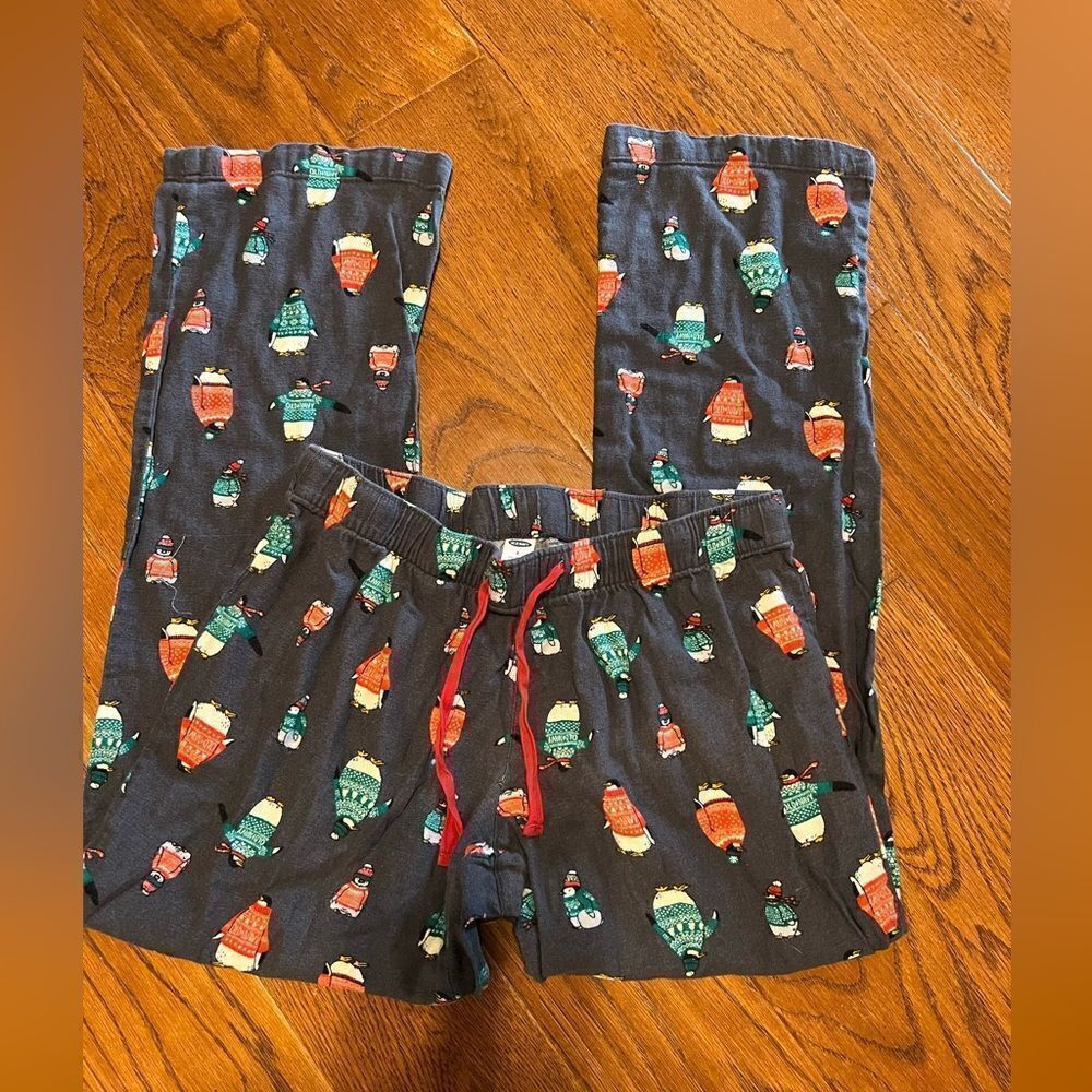 Old Navy size Small penguins print soft sleep pants